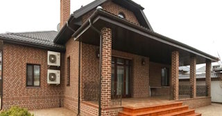 Строительство домов из кирпича с мансардой в Ханты-Мансийске | от 3627 рублей